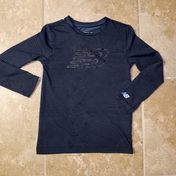 New Balance Long Sleeve Performance Top Boys XXS/5 - Picture 1 of 4